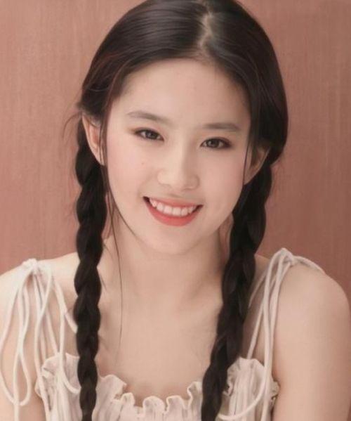 刘亦菲爆料最新消息路透,揭秘她的私生活与影视事业新动向