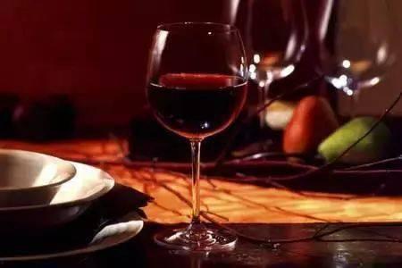 黑哥爆料红酒视频,红酒背后的秘密，视频大揭秘！