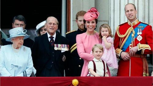 英国王室最新爆料,最新爆料揭示王室不为人知的秘密